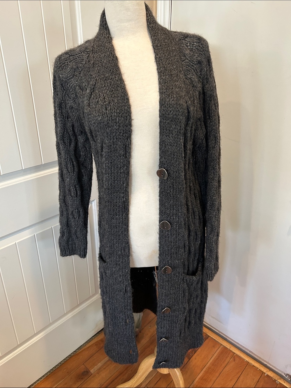 Elsamanda cardigan sweater